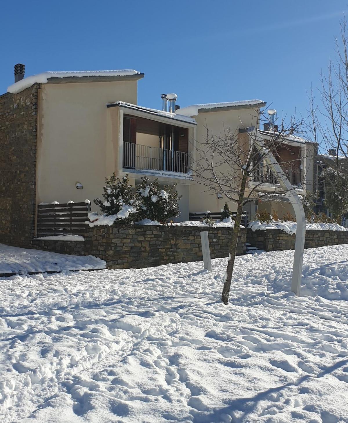 Chalet Adosado Entero, Bbq Y Piscina Comunitaria Sabiñánigo Esterno foto