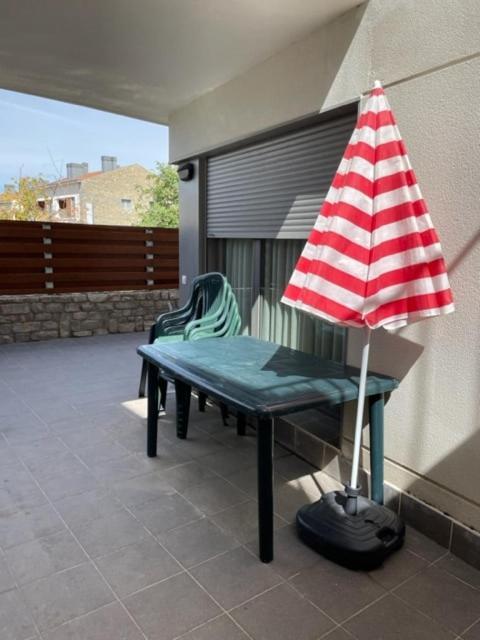 Chalet Adosado Entero, Bbq Y Piscina Comunitaria Sabiñánigo Esterno foto